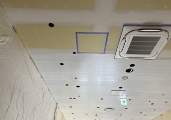 商業施設店舗　天井塗装サムネイル